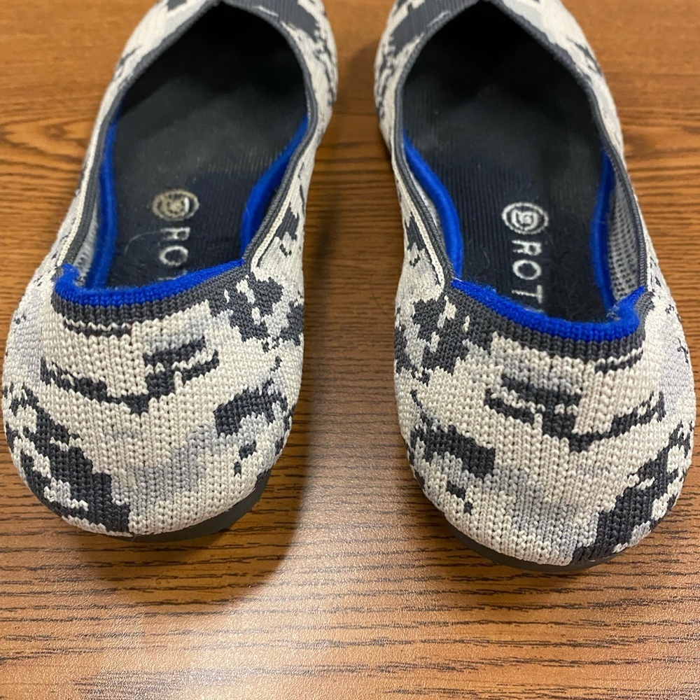 Rothy’s Ash Grey Camo Flats-Size 9 Retired Print! - Picture 2 of 13